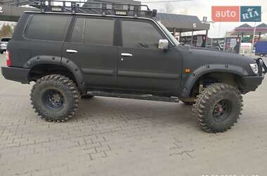 Внедорожник / Кроссовер Nissan Patrol 2004 в 