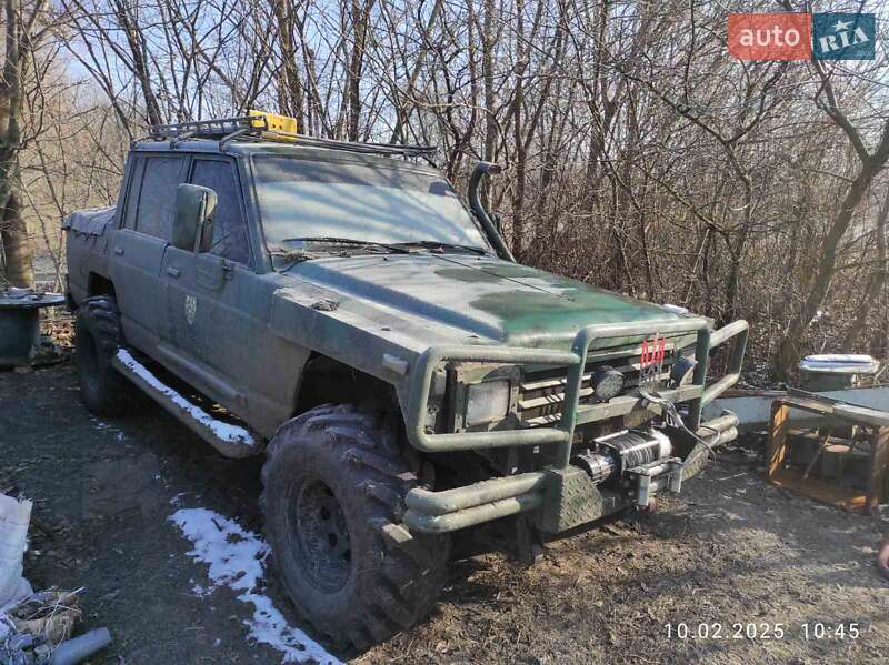 Nissan Patrol 1989