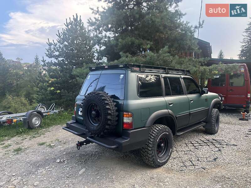 Позашляховик / Кросовер Nissan Patrol 1998 в Миколаєві