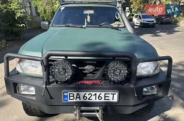 Внедорожник / Кроссовер Nissan Patrol 1998 в 