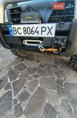 Внедорожник / Кроссовер Nissan Patrol 1999 в 