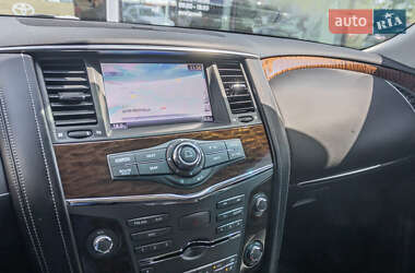 Позашляховик / Кросовер Nissan Patrol 2013 в 