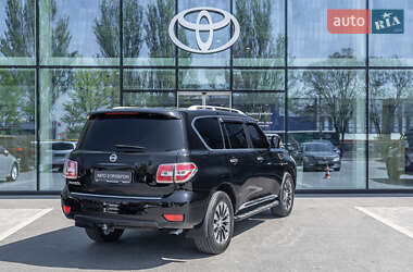 Позашляховик / Кросовер Nissan Patrol 2013 в 