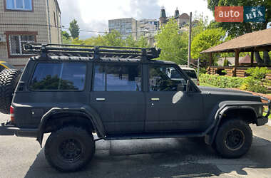 Внедорожник / Кроссовер Nissan Patrol 1995 в 