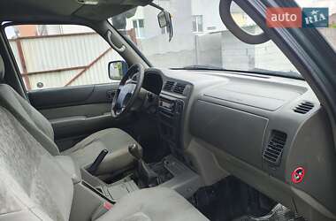 Внедорожник / Кроссовер Nissan Patrol 2003 в 