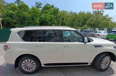 Позашляховик / Кросовер Nissan Patrol 2013 в 