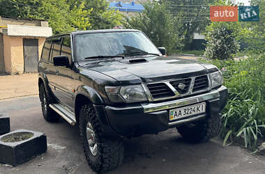 Позашляховик / Кросовер Nissan Patrol 2000 в Житомирі