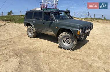 Внедорожник / Кроссовер Nissan Patrol 1996 в Микуличине