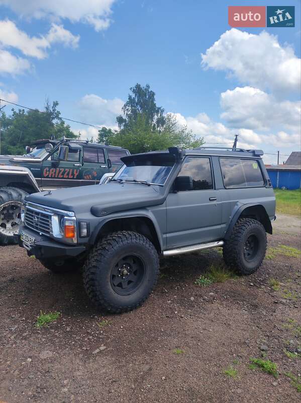 Внедорожник / Кроссовер Nissan Patrol 1996 в Житомире