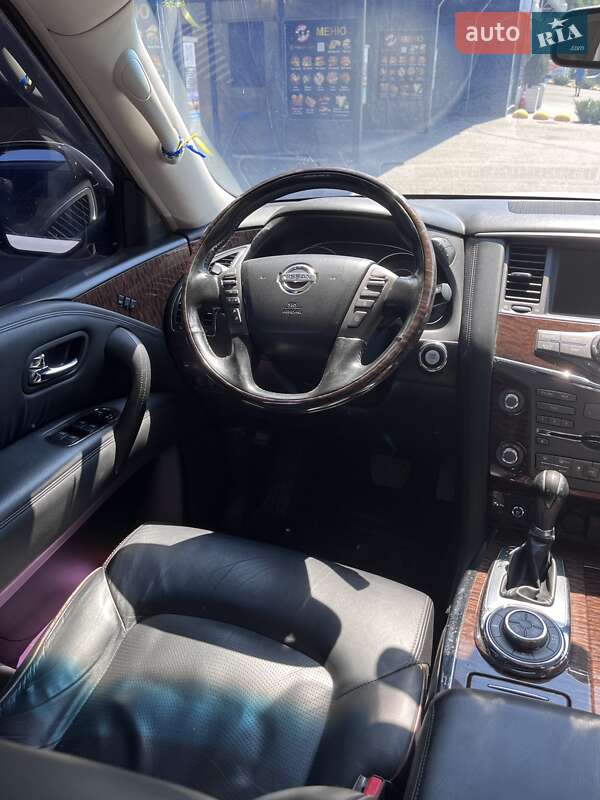 Внедорожник / Кроссовер Nissan Patrol 2011 в Днепре