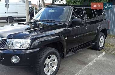 Внедорожник / Кроссовер Nissan Patrol 2005 в Буче
