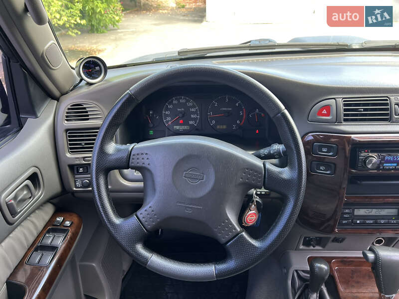 Позашляховик / Кросовер Nissan Patrol 2001 в Рівному