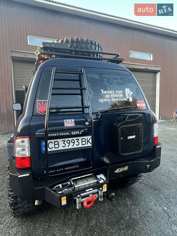 Позашляховик / Кросовер Nissan Patrol 2004 в Новгород-Сіверському