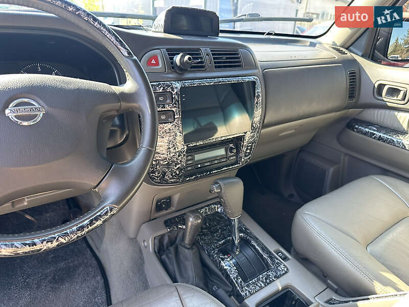 Позашляховик / Кросовер Nissan Patrol 2002 в Львові