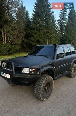 Внедорожник / Кроссовер Nissan Patrol 2000 в Верховине