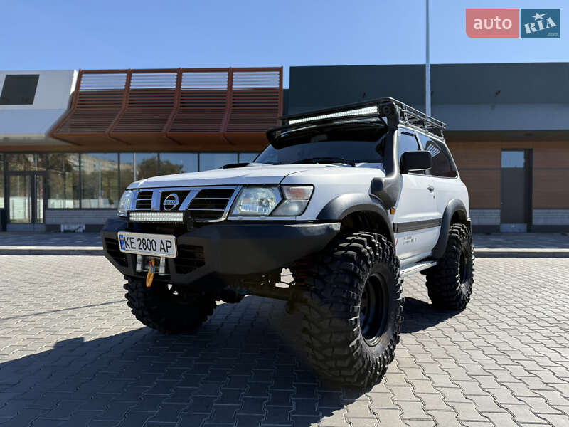 Позашляховик / Кросовер Nissan Patrol 1998 в Кривому Розі