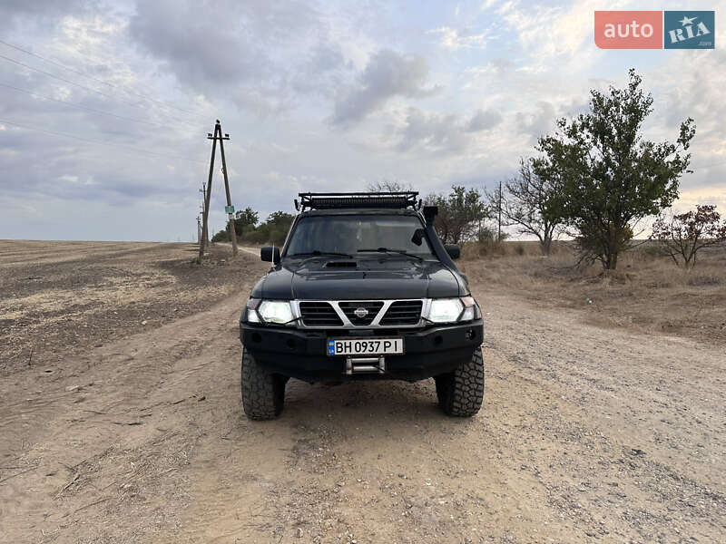 Позашляховик / Кросовер Nissan Patrol 2002 в Одесі