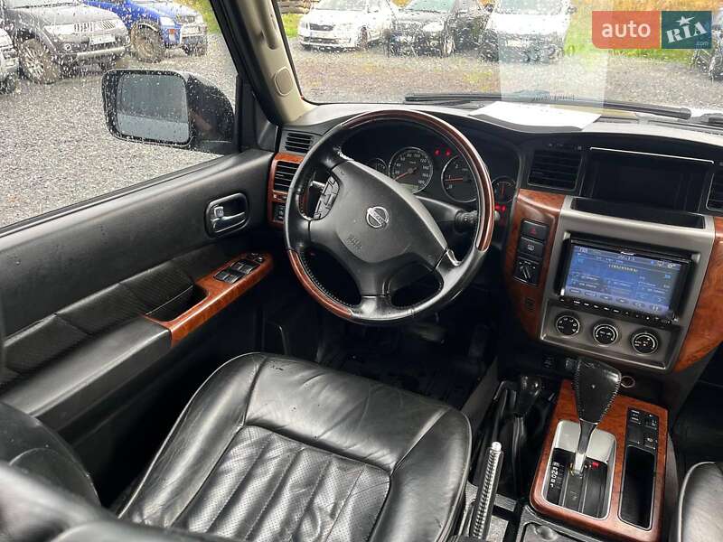 Позашляховик / Кросовер Nissan Patrol 2009 в Львові