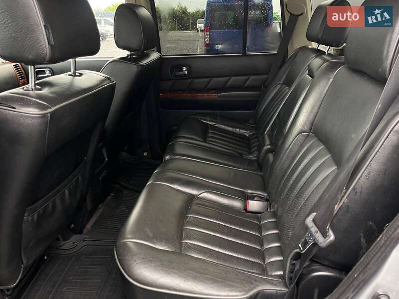 Позашляховик / Кросовер Nissan Patrol 2009 в Львові