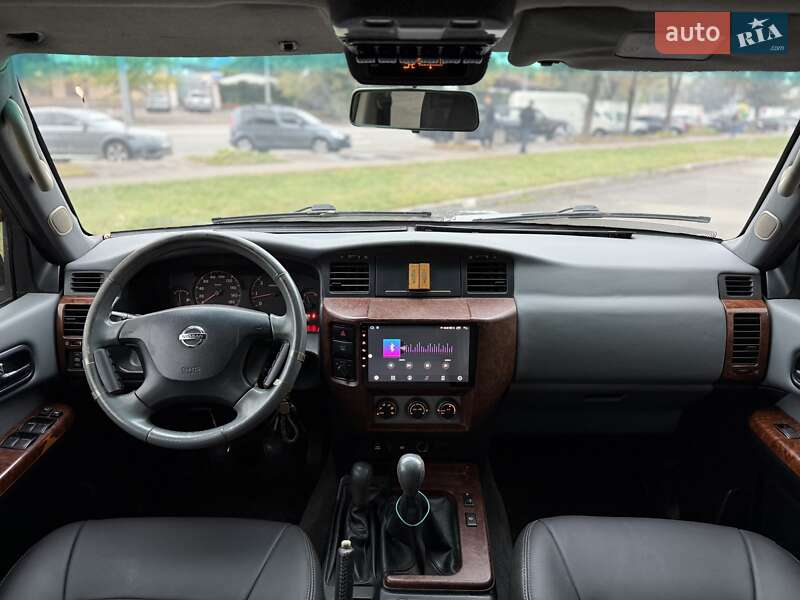 Позашляховик / Кросовер Nissan Patrol 2005 в Києві