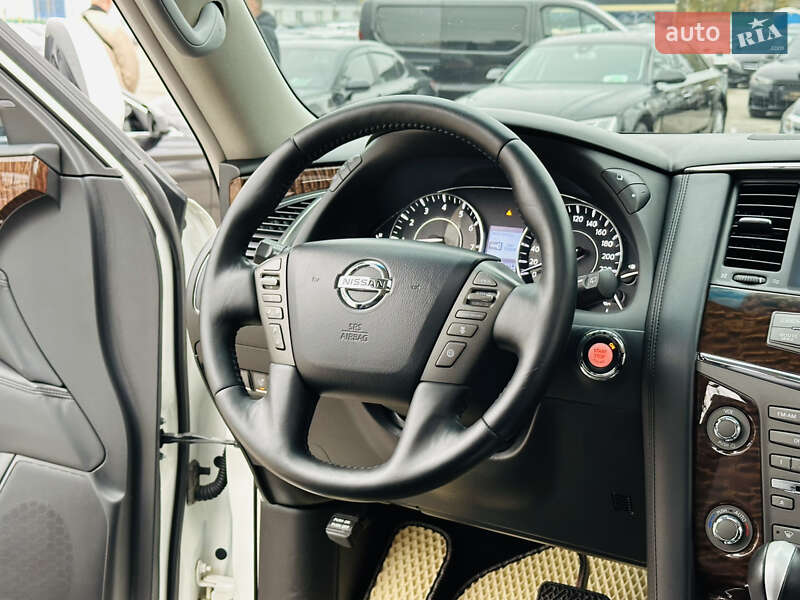 Внедорожник / Кроссовер Nissan Patrol 2011 в Харькове