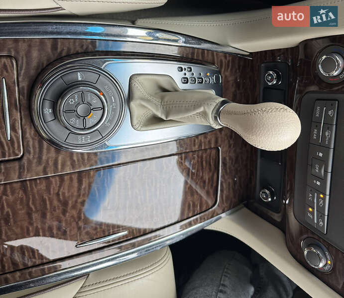 Позашляховик / Кросовер Nissan Patrol 2010 в Стрию