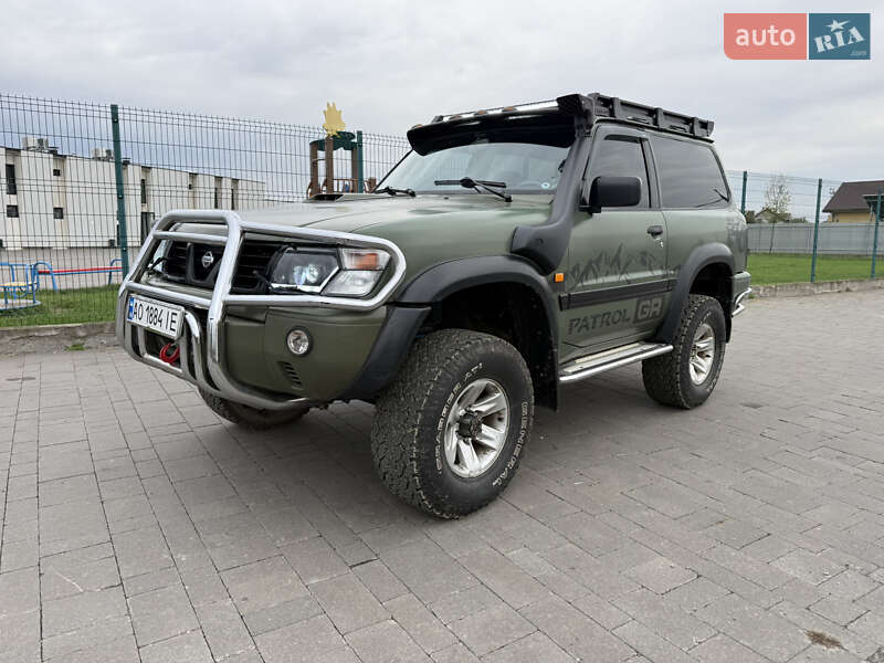 Внедорожник / Кроссовер Nissan Patrol 2000 в Ужгороде