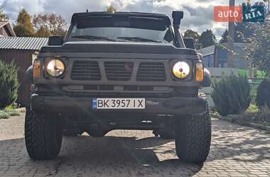 Внедорожник / Кроссовер Nissan Patrol 1994 в Луцке