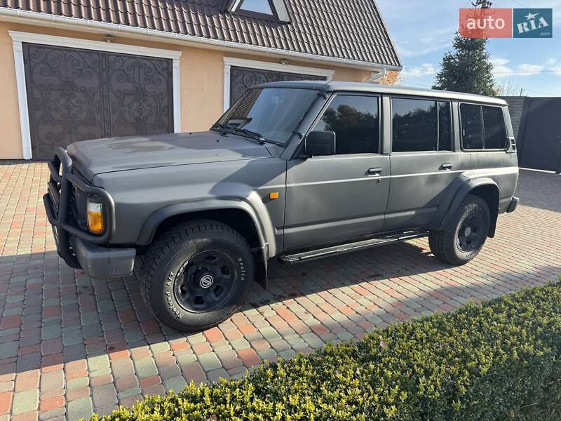 Внедорожник / Кроссовер Nissan Patrol 1996 в Прилуках