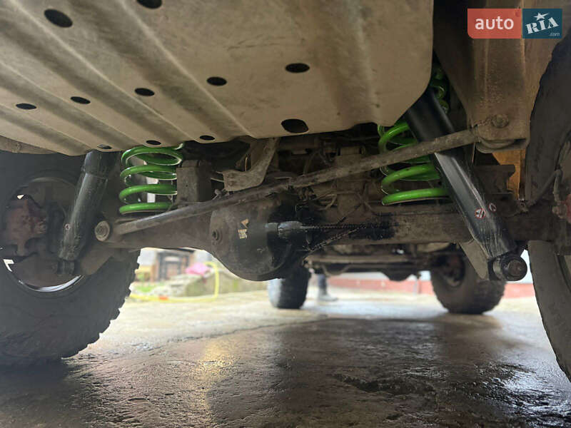 Внедорожник / Кроссовер Nissan Patrol 2005 в Рахове