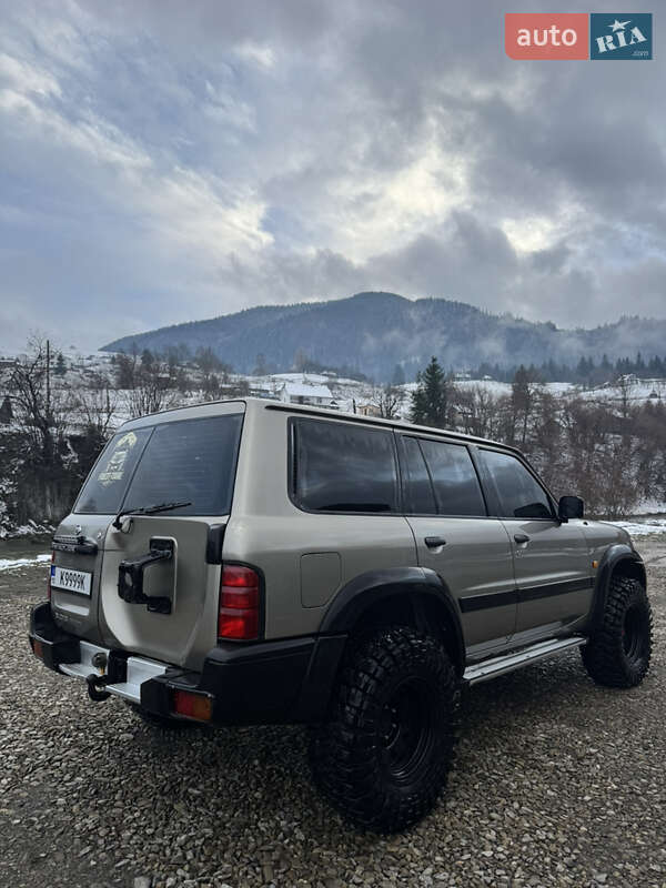 Внедорожник / Кроссовер Nissan Patrol 2000 в Верховине