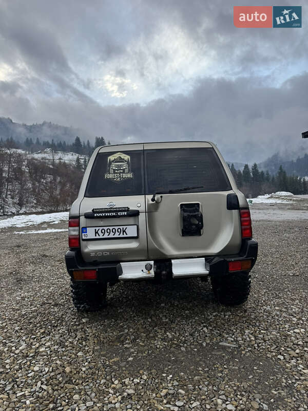 Внедорожник / Кроссовер Nissan Patrol 2000 в Верховине