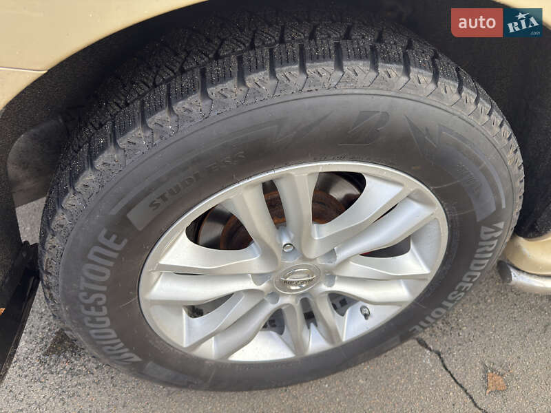 Внедорожник / Кроссовер Nissan Patrol 2011 в Киеве