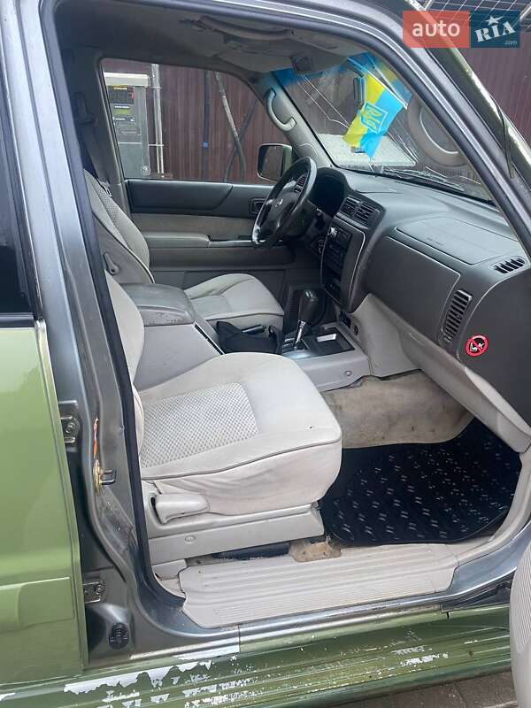 Позашляховик / Кросовер Nissan Patrol 2004 в Верховині