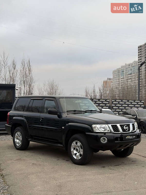 Позашляховик / Кросовер Nissan Patrol 2006 в Києві