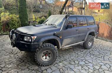 Позашляховик / Кросовер Nissan Patrol 1999 в Воловцю