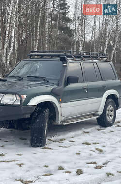 Внедорожник / Кроссовер Nissan Patrol 2001 в Змиеве