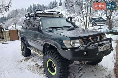 Внедорожник / Кроссовер Nissan Patrol 2001 в Верховине