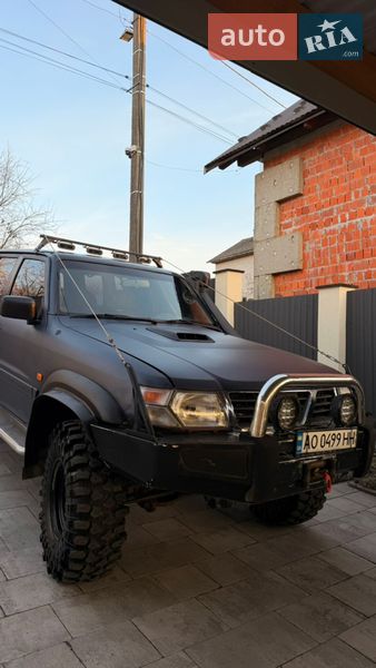 Внедорожник / Кроссовер Nissan Patrol 2002 в Ужгороде