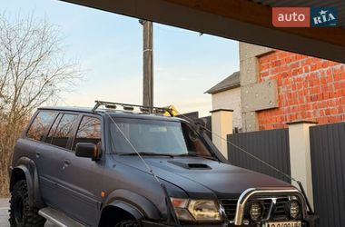 Внедорожник / Кроссовер Nissan Patrol 2002 в Ужгороде