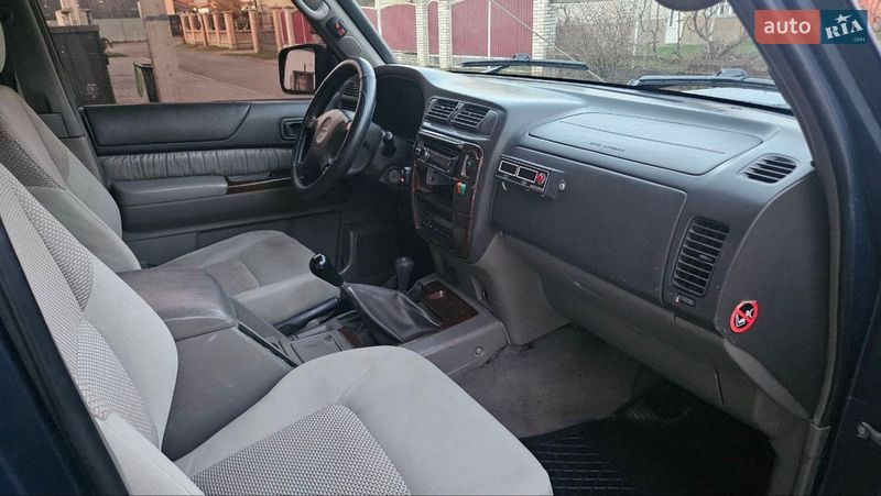 Внедорожник / Кроссовер Nissan Patrol 2002 в Тячеве