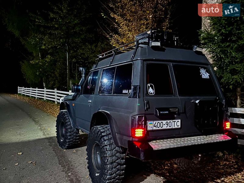 Позашляховик / Кросовер Nissan Patrol 1992 в Івано-Франківську
