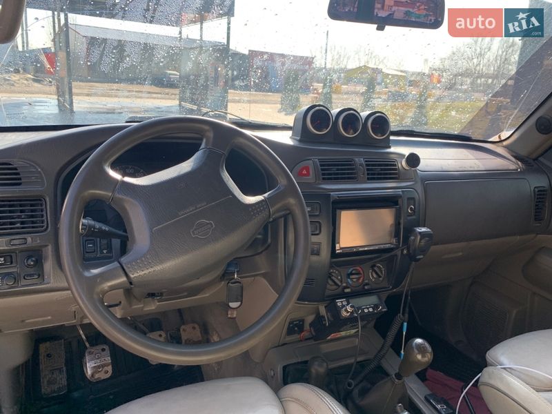 Позашляховик / Кросовер Nissan Patrol 1999 в Рогатині