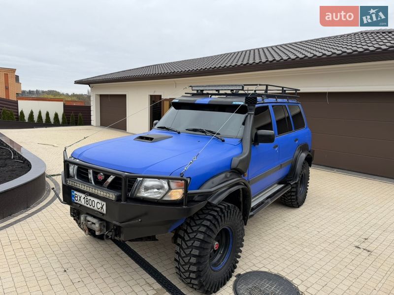 Внедорожник / Кроссовер Nissan Patrol 1998 в Хмельницком