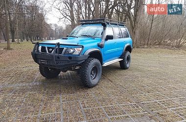 Позашляховик / Кросовер Nissan Patrol 2000 в Києві