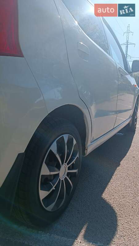 Хэтчбек Nissan Pixo 2010 в Виннице фото 8 Хэтчбек Nissan Pixo 2010 в Виннице