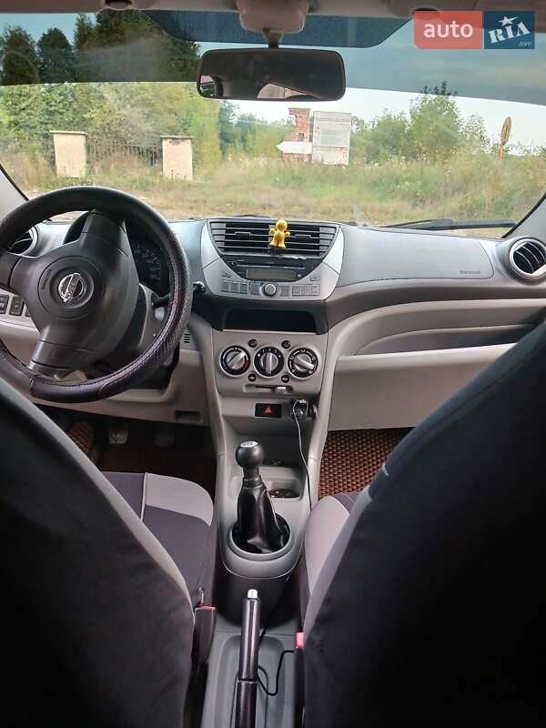 Хэтчбек Nissan Pixo 2009 в Львове