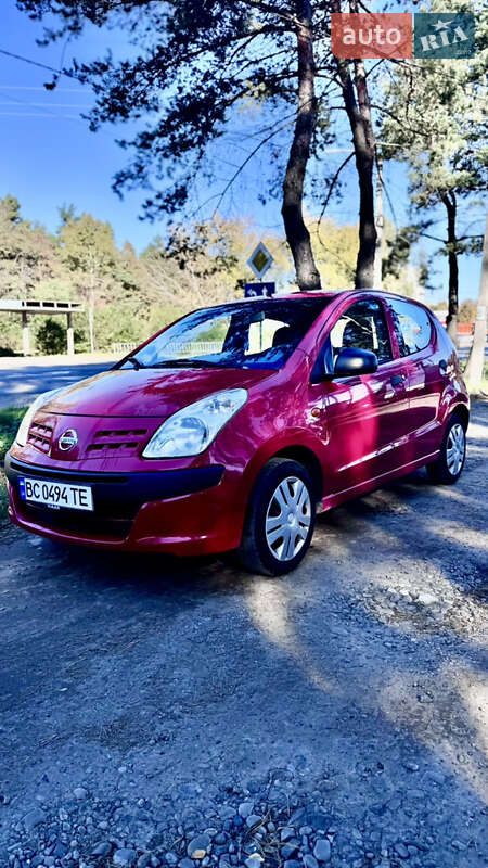 Хэтчбек Nissan Pixo 2009 в Новояворовске