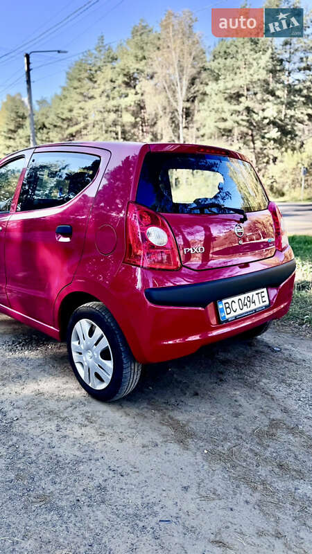 Хэтчбек Nissan Pixo 2009 в Новояворовске