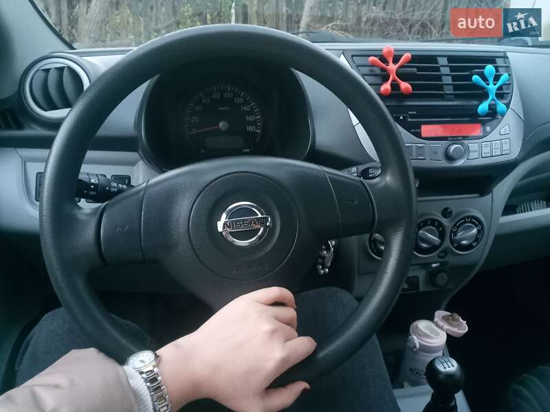 Хэтчбек Nissan Pixo 2010 в Черновцах